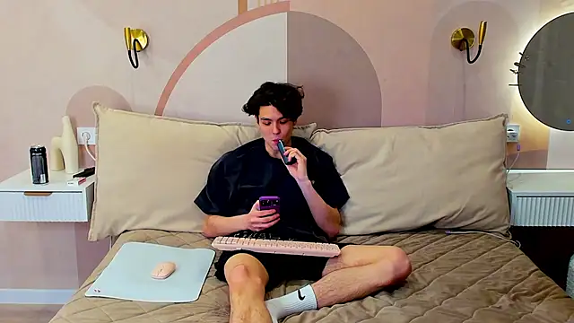 Snapshot of TravisRevas chatting on February 18, 2026, 2:46 pm TravisRevas online show from February 18, 2026, 2:46 pm