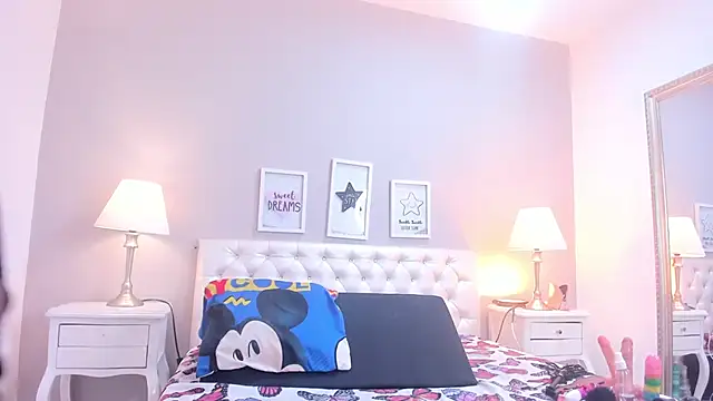 megan loviitz online show from September 26, 2025, 12:12 pm