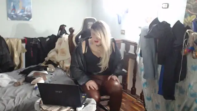 emmex671 online show from February 26, 2025, 5:57 am