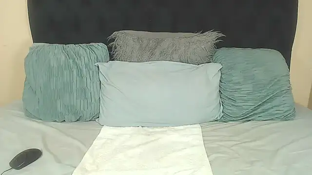 BootyClitQueen online show from September 23, 2025, 1:18 pm