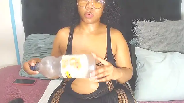 BootyClitQueen online show from June 21, 2026, 7:52 pm
