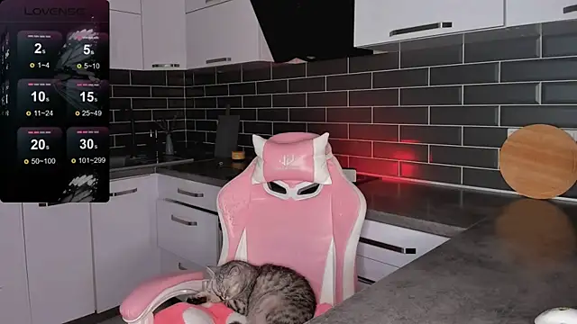 ShaiyaMinn3 online show from March 16, 2026, 6:43 pm