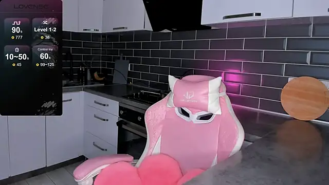 ShaiyaMinn3 online show from April 18, 2026, 3:03 pm