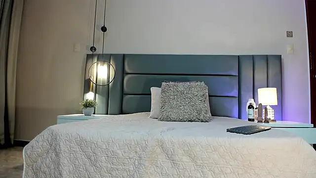 SeleneLujan online show from February 11, 2026, 11:43 am