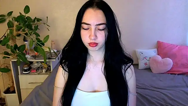 Snapshot of WildKittenX_ chatting on June 17, 2026, 4:01 am WildKittenX online show from June 17, 2026, 4:01 am
