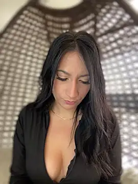 Snapshot of Mila_LS chatting on March 4, 2025, 2:53 pm Mila LS online show from March 4, 2025, 2:53 pm