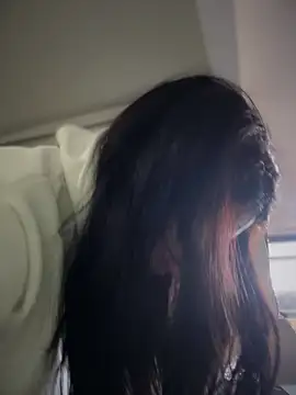 Mila LS online show from December 15, 2025, 1:06 pm