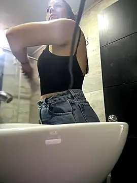 Snapshot of Mila_LS chatting on September 13, 2025, 1:11 pm Mila LS online show from September 13, 2025, 1:11 pm