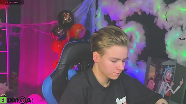 Jean Wilsons online show from November 2, 2025, 11:15 am