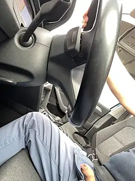 Snapshot of littletoy64 chatting on September 26, 2025, 1:29 pm littletoy64 online show from September 26, 2025, 1:29 pm