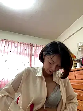 ladypaggy online show from October 19, 2025, 6:27 am