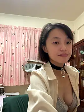 ladypaggy online show from November 16, 2025, 6:01 pm