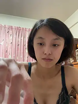 ladypaggy online show from April 9, 2026, 3:40 pm