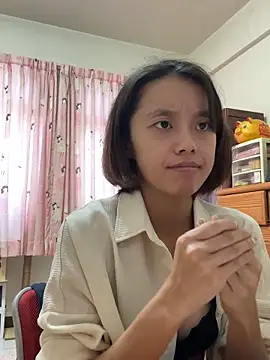 ladypaggy online show from December 21, 2025, 7:32 am