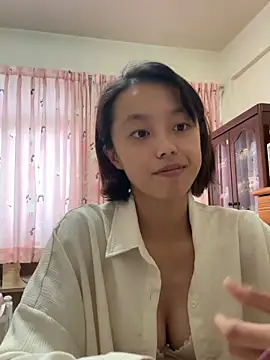 ladypaggy online show from December 14, 2025, 5:46 am