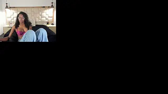 Snapshot of Qeen_blackk chatting on February 21, 2026, 7:27 pm Qeen blackk online show from February 21, 2026, 7:27 pm