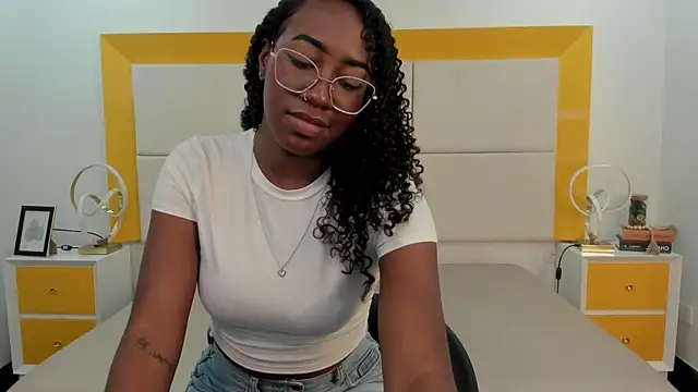 Qeen blackk online show from March 30, 2026, 6:42 pm