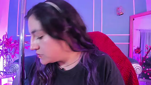 Snapshot of TaraTaylorr chatting on February 14, 2026, 7:58 pm TaraTaylorr online show from February 14, 2026, 7:58 pm