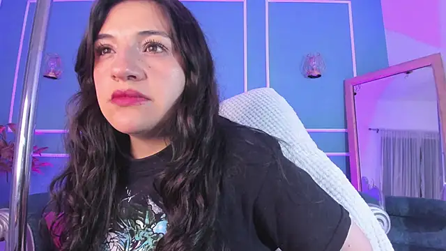 TaraTaylorr online show from October 9, 2025, 3:07 am