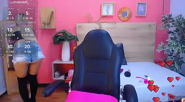 yessila parker online show from March 7, 2025, 2:36 am