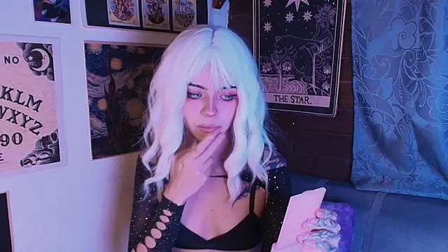  mollycrystal online show from September 22, 2025, 3:34 am