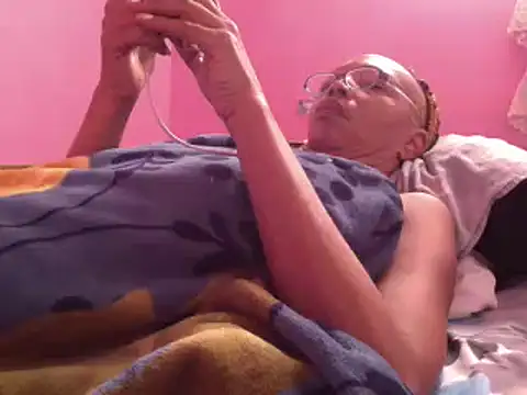 Ladyzee25 online show from February 5, 2026, 1:07 pm