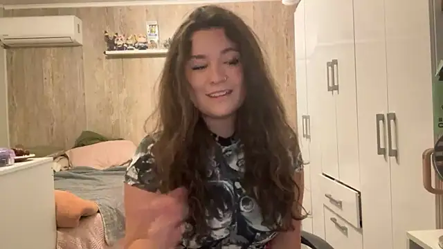 Snapshot of Piolapk chatting on March 14, 2026, 12:49 am Piolapk online show from March 14, 2026, 12:49 am