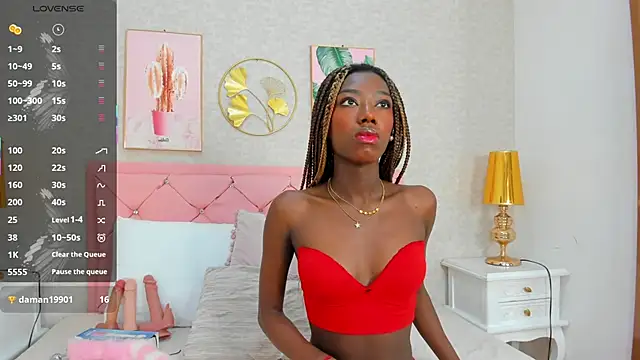 SamantaMarquez online show from October 9, 2025, 8:20 pm