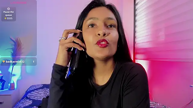 Fernanda liie  online show from April 25, 2026, 7:11 pm