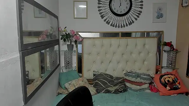 Snapshot of heiker_ chatting on October 18, 2025, 2:46 am heiker online show from October 18, 2025, 2:46 am