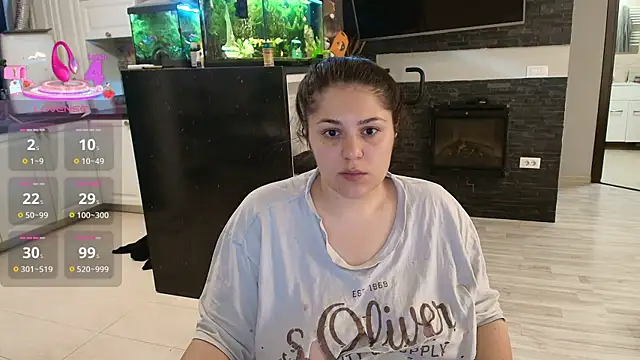 Layla- online show from May 16, 2026, 12:37 pm