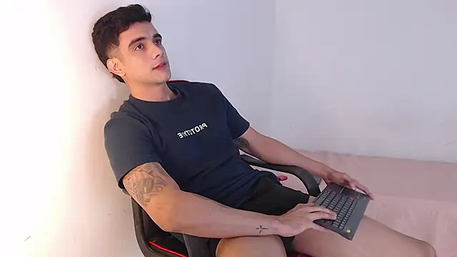 adam levis17 online show from October 2, 2025, 5:55 am