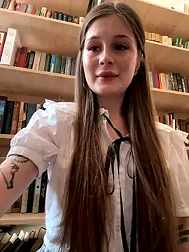 Snapshot of melicious_ chatting on October 5, 2025, 7:43 am melicious online show from October 5, 2025, 7:43 am