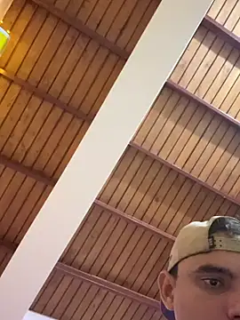 lucas-storm online show from April 17, 2026, 11:40 pm