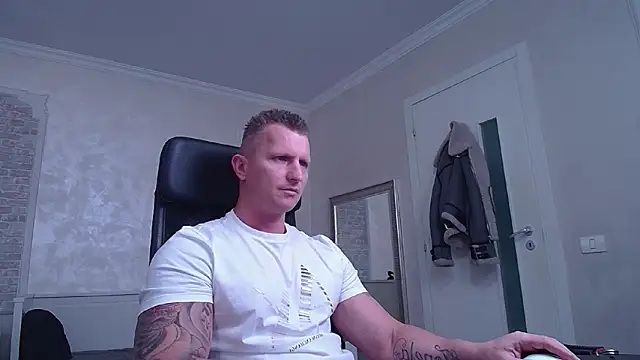 RomeoMalcolm online show from March 21, 2025, 8:17 am