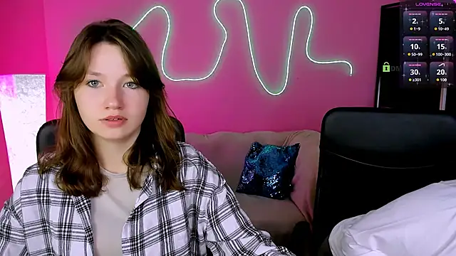 Snapshot of helli_belli chatting on March 4, 2026, 8:49 pm helli belli online show from March 4, 2026, 8:49 pm