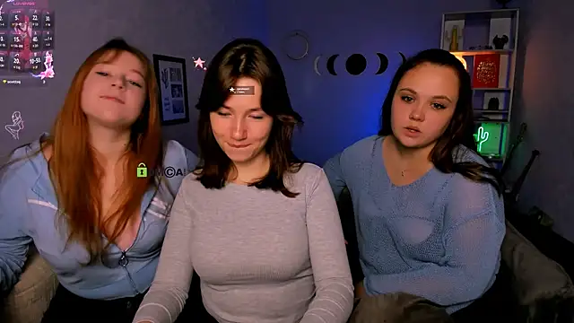 Snapshot of helli_belli chatting on October 6, 2025, 7:25 pm helli belli online show from October 6, 2025, 7:25 pm