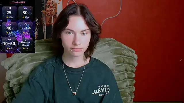 Snapshot of Fiona_Night chatting on May 18, 2026, 11:37 am Fiona Night online show from May 18, 2026, 11:37 am