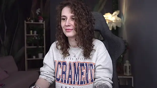 OliviaMcClean online show from April 30, 2026, 11:20 pm