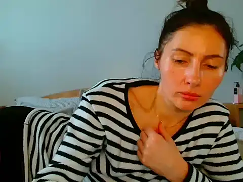 Snapshot of Irina9793 chatting on March 3, 2026, 10:11 am Irina9793 online show from March 3, 2026, 10:11 am