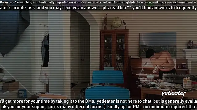 Snapshot of yetieater chatting on January 31, 2025, 10:31 pm yetieater online show from January 31, 2025, 10:31 pm