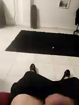 Snapshot of enoc369 chatting on January 7, 2026, 5:45 am enoc369 online show from January 7, 2026, 5:45 am