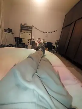 Snapshot of Cazzettostorto99 chatting on February 5, 2026, 6:15 pm Cazzettostorto99 online show from February 5, 2026, 6:15 pm