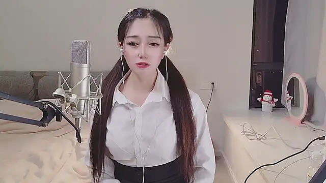 xixi 888 online show from March 1, 2025, 6:32 pm