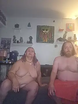 SpnzTnT online show from August 5, 2026, 2:49 am
