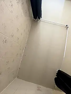 mayteziinhaa online show from October 28, 2025, 1:10 pm