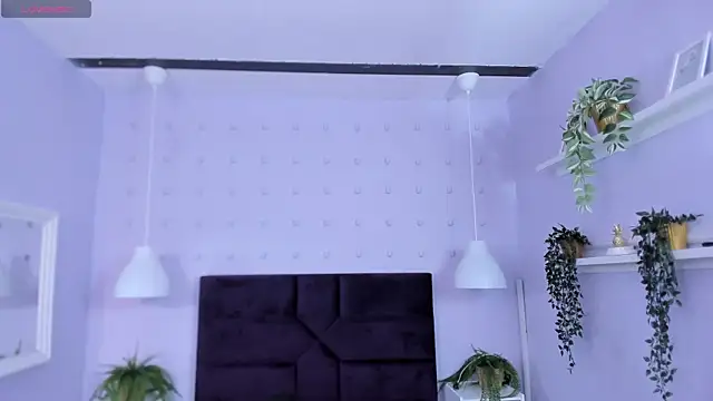 Hanaahquinn online show from October 25, 2025, 11:53 am