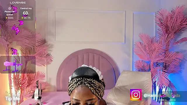 Hanaahquinn online show from July 17, 2026, 11:51 am