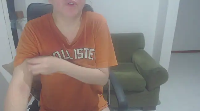 Snapshot of CrazzyJuana chatting on March 13, 2025, 3:11 am CrazzyJuana online show from March 13, 2025, 3:11 am