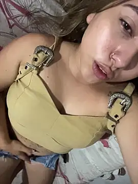 lunaxxx 69 online show from November 2, 2025, 12:15 am